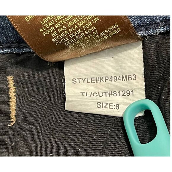 Kut From The Kloth Catherine Boyfriend‎ Jeans Mid Rise Dark Wash Size 6 Women's - Picture 12 of 16